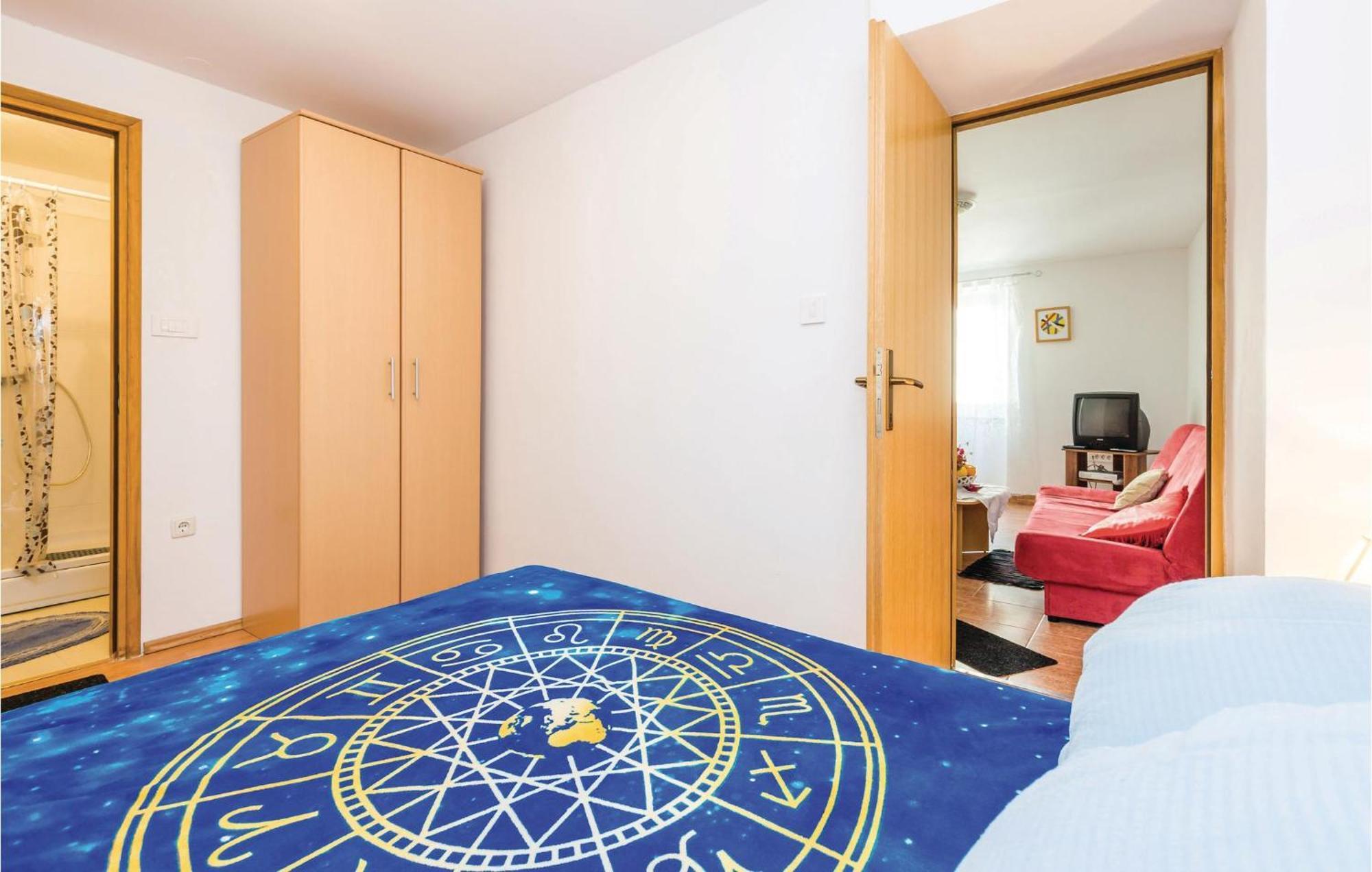 1 Bedroom Nice Apartment In Senj เซนญ์ ภายนอก รูปภาพ